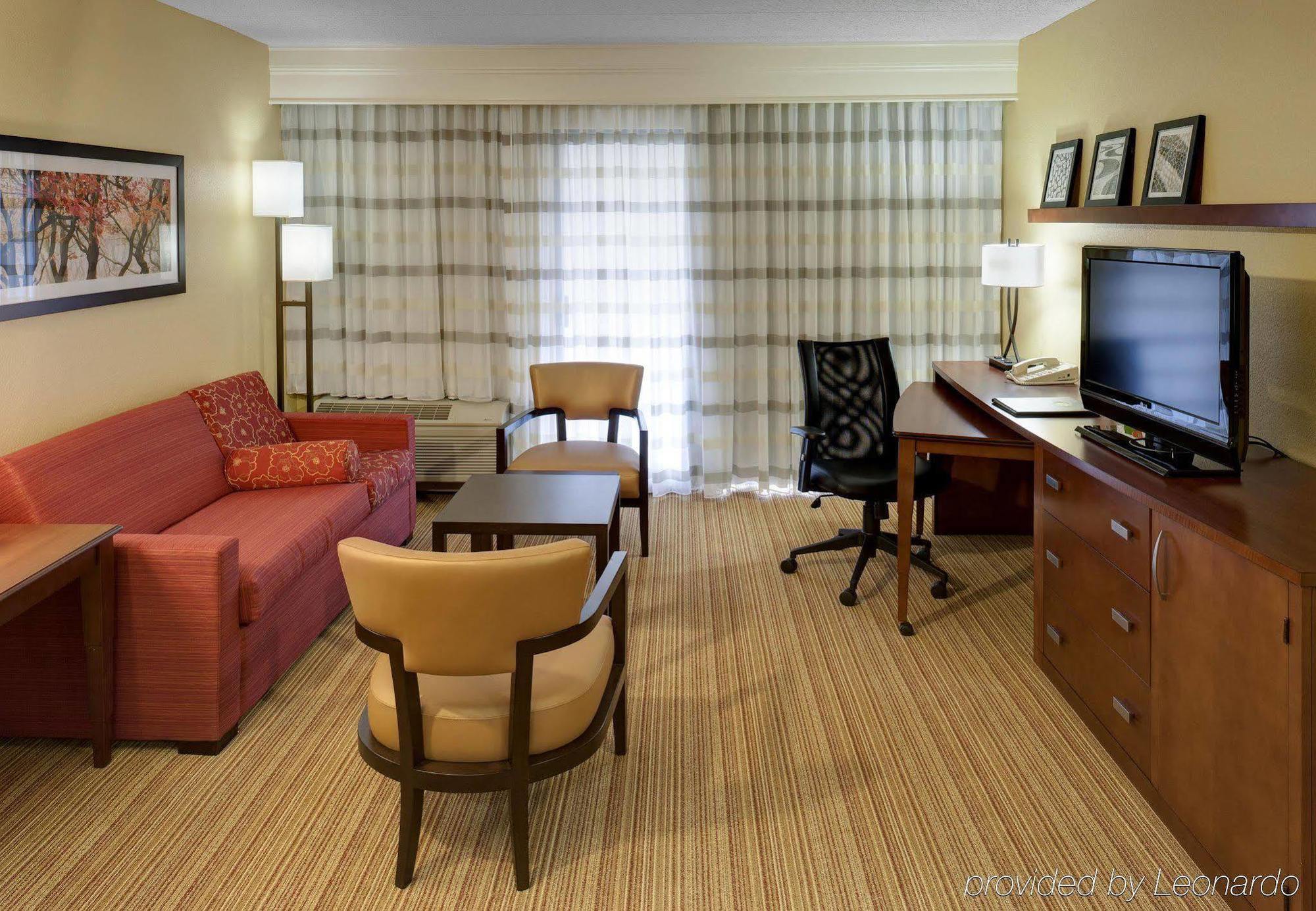 Courtyard Harrisonburg Quarto foto